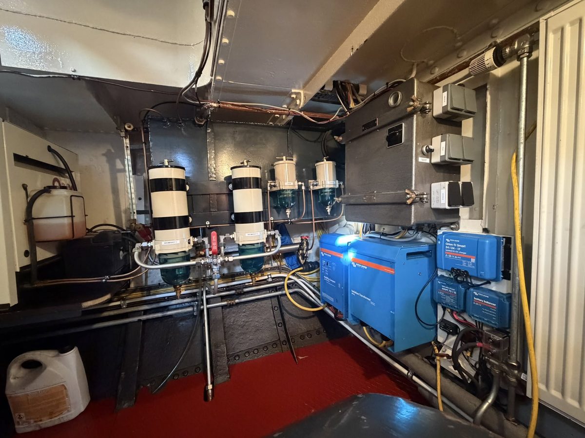 Brandstoffilters en boordnet